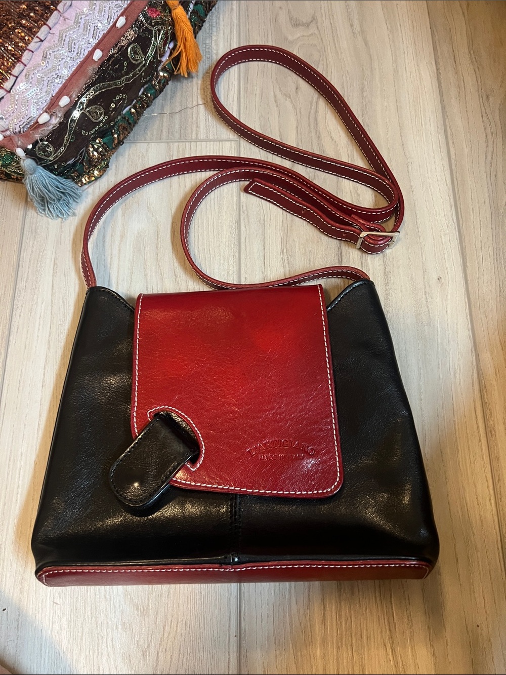 L’ARTIGIANO crossbody